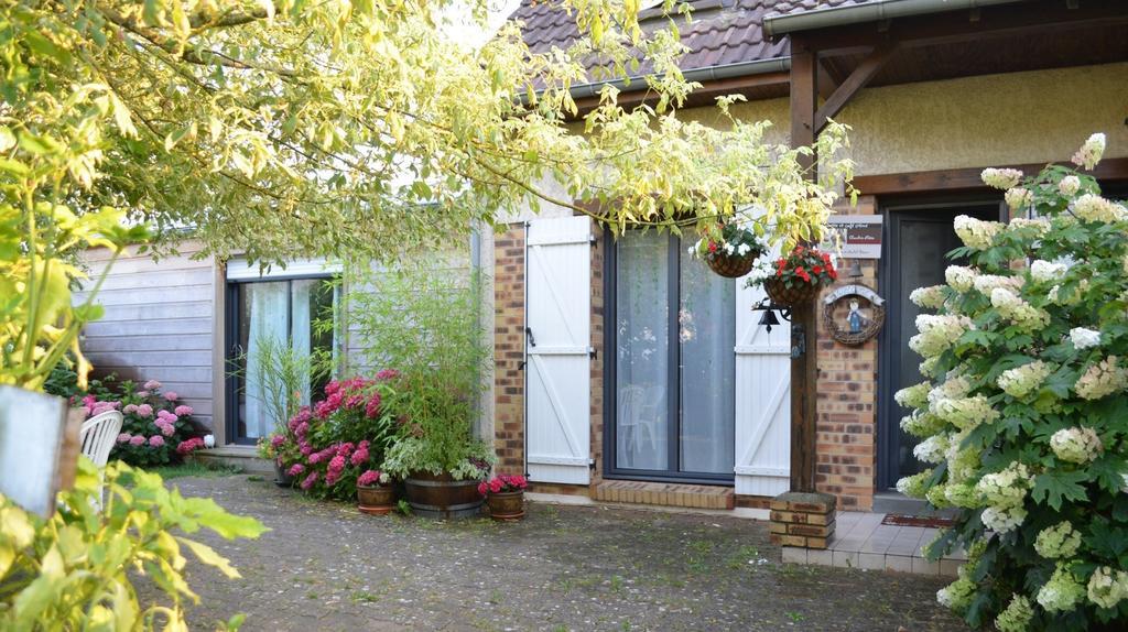 Couette Et Cafe Creme Panzió Le Coudray Kültér fotó